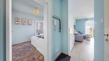 Apartment (17) | Living area | Flat-screen TV