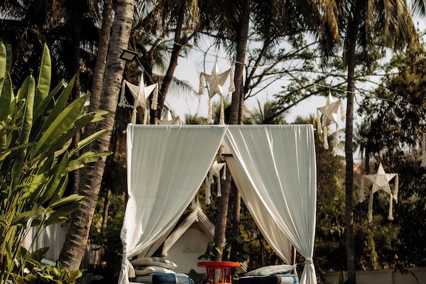 Outdoor pool, pool umbrellas