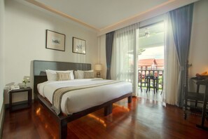 Junior Suite Room | Minibar với thức ăn, đồ uống miễn phí, két bảo mật tại phòng 