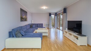 Apartment (24) | Living area