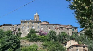 Exterior - La Balza - casa con vista panoramica in borgo medievale (Camaiore)