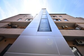 Front of property - Hotel Paliashvili (Batumi)