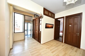 Front of property - Hotel Paliashvili (Batumi)