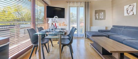 公寓 (14) | 客廳 | 平面電視