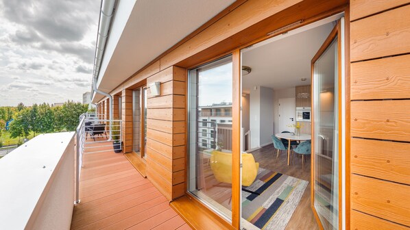 Apartemen (5/28) | Teras/patio