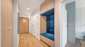 아파트 (5/28) | 거실 공간 | 평면 TV