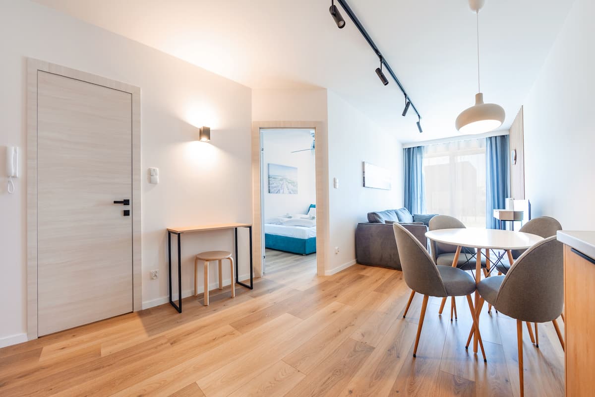 1 habitación, decoración personalizada y muebles diferentes