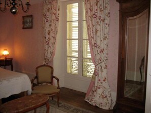 Décoration personnalisée, ameublement personnalisé, lits bébé (gratuits)