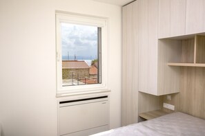 Comfort-Apartment, Terrasse | Kostenloses WLAN, Bettwäsche