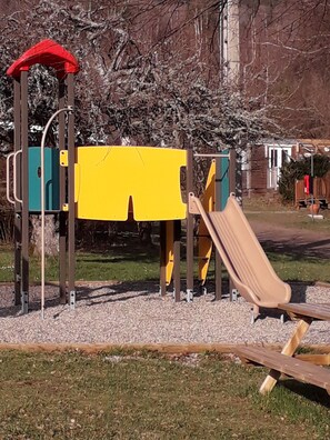 Außen-Kinderspielplatz