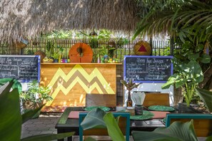 Breakfast, lunch, dinner served; local and international cuisine