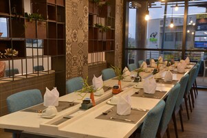 Daily English breakfast (ZAR 225 per person)