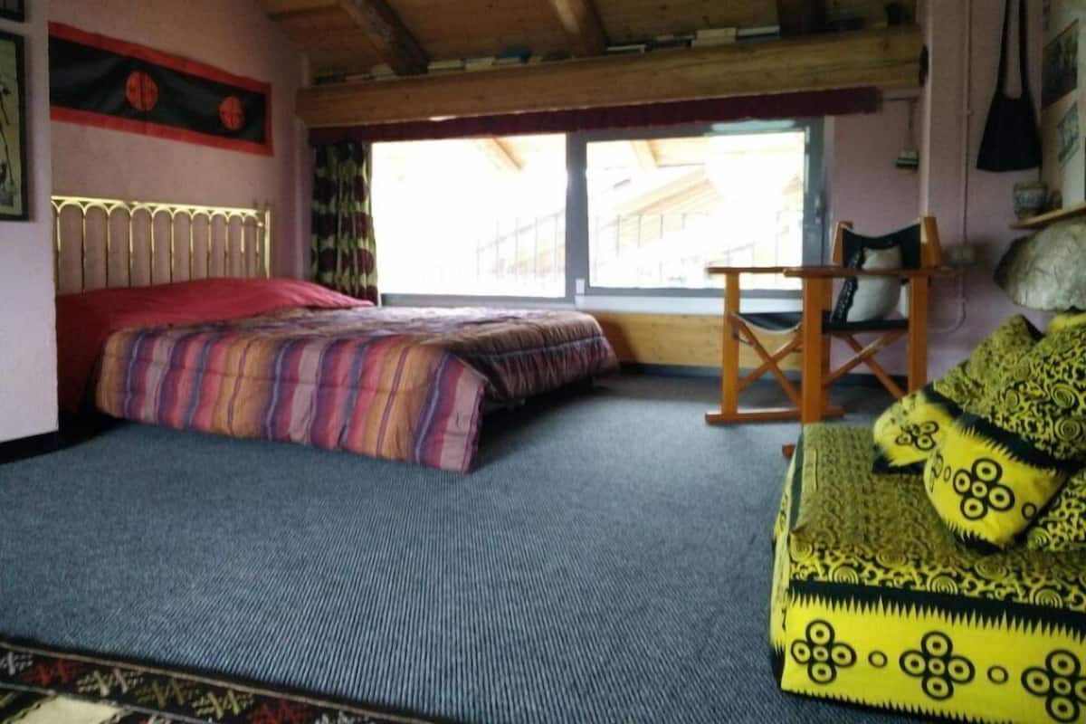 Standard Double Room | 1 bedroom, desk, blackout drapes, soundproofing