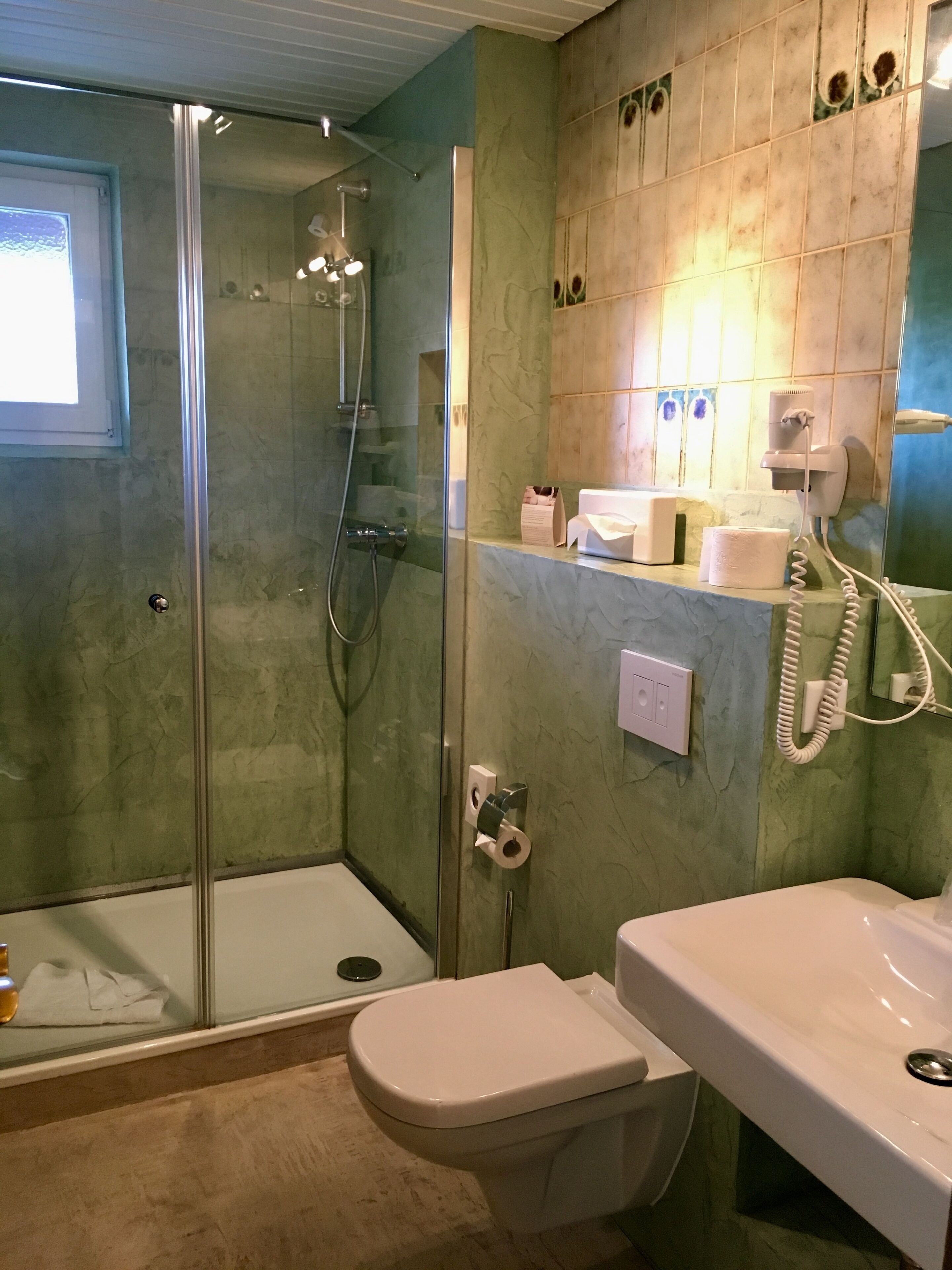 double room, private bathroom | bathroom | shower, hair dryer, towels