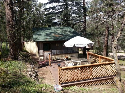 Pine Away/ 1 bedroom, 1 bathroom