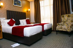 Twin Room | Premium bedding, memory foam beds, desk, free WiFi - Amelia Hotel Karen (Nairobi)