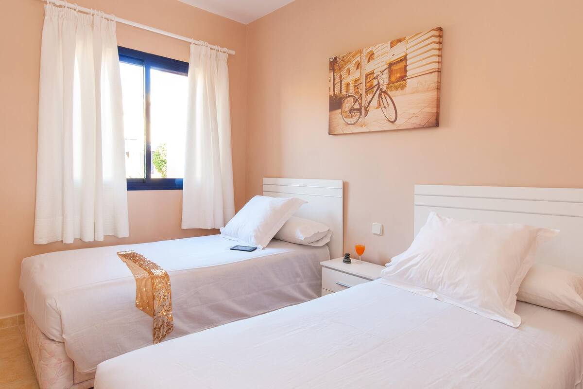 2 bedrooms, WiFi, individually decorated, individually furnished
