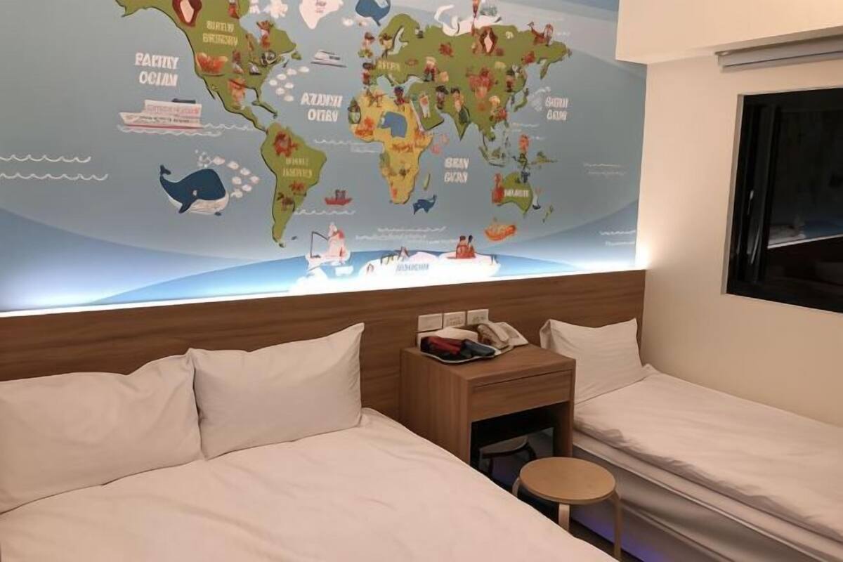 1 bedroom, soundproofing, WiFi (free), bed sheets