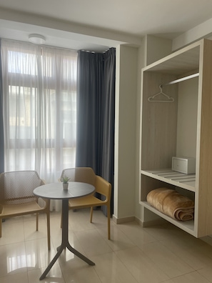 Superior-Doppelzimmer | Schreibtisch, Bügeleisen/Bügelbrett, kostenloses WLAN, Bettwäsche
