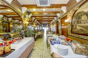 Free daily English breakfast  - Electra Guesthouse (Zebbug)