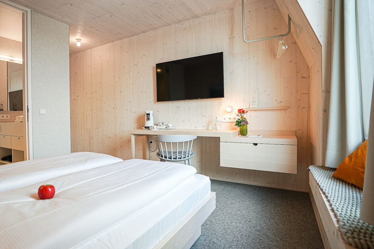 double room | hypo-allergenic bedding, desk, laptop workspace, blackout curtains