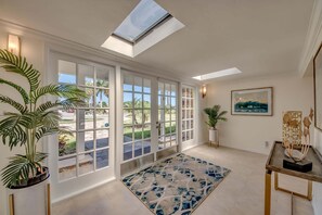 Interior - Gulf Access, Heated Pool with Safety Fence -Villa Everlasting Sunshine - Roelens (Cape Coral)