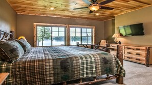 4 bedrooms, iron/ironing board, free WiFi, bed sheets