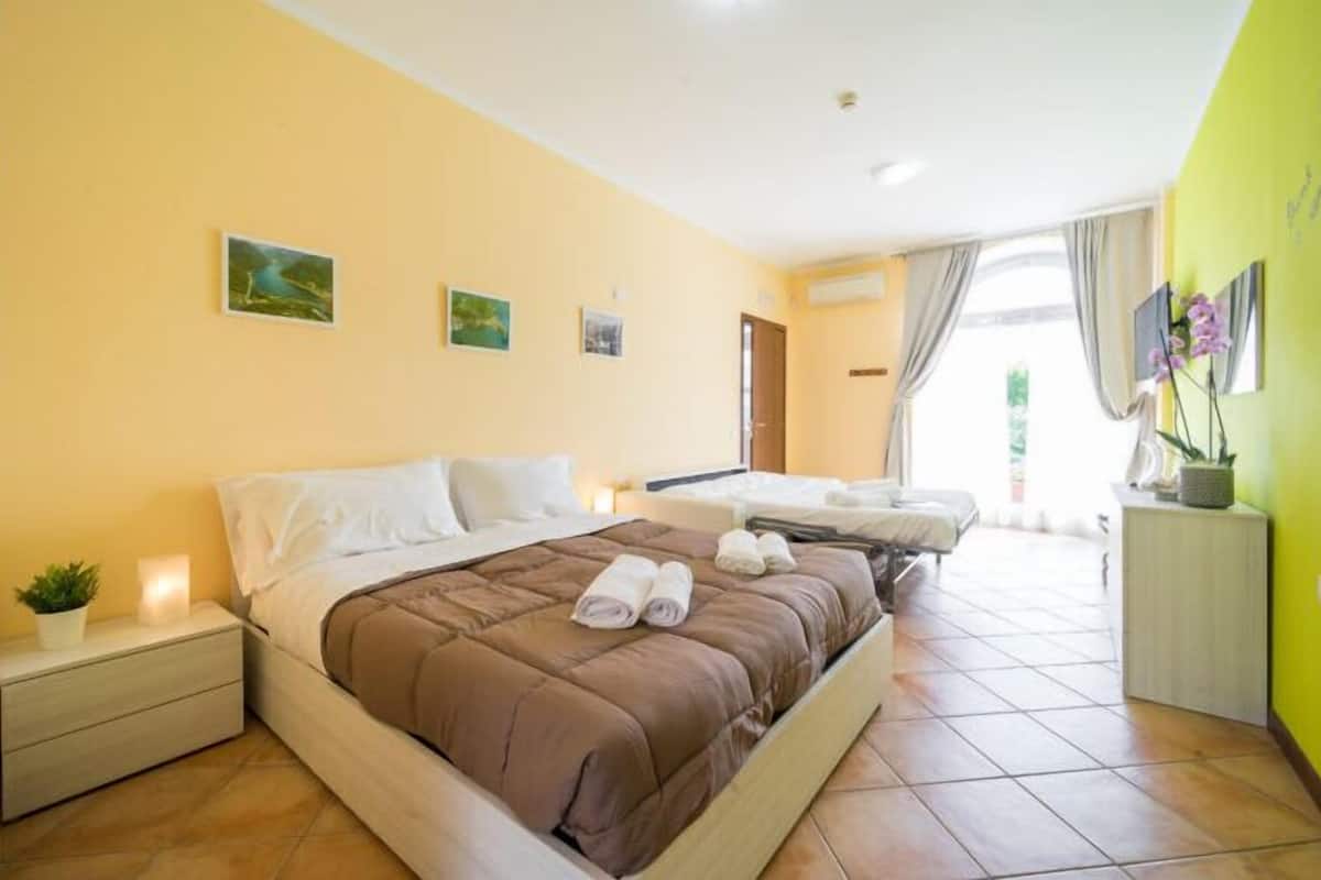 Room, 1 Double Bed with Sofa bed (BELLAGIO 1) | Desk, blackout curtains, free cots/infant beds, free WiFi
