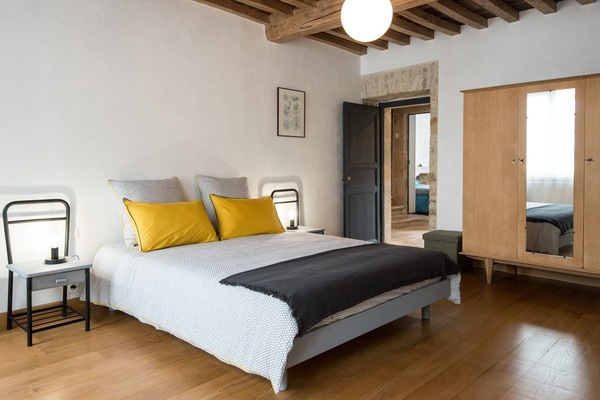 3 bedrooms, iron/ironing board, travel crib, free WiFi