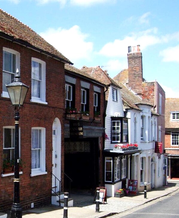 Bagian depan properti