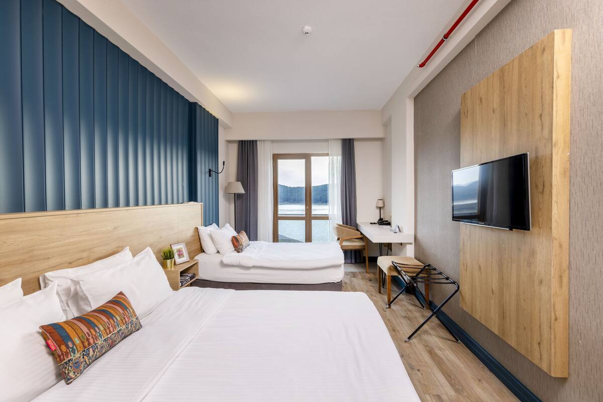 Chambre Triple, vue lac