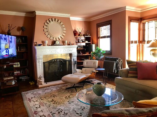 Comfy, Cozy and Cool Condo