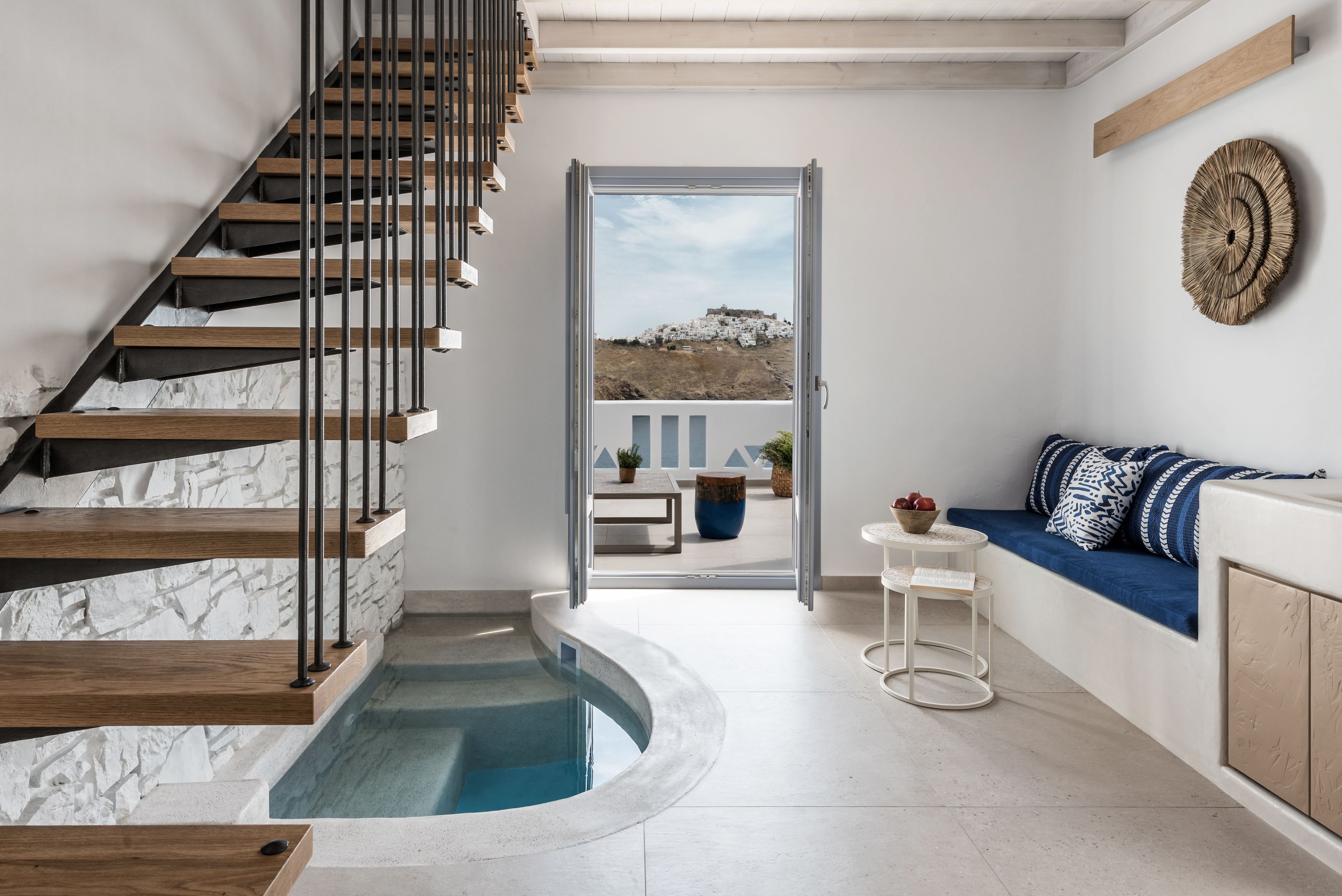 Suite (Master) | Living area