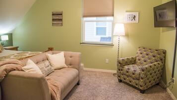 3 bedrooms, desk, free WiFi, bed sheets