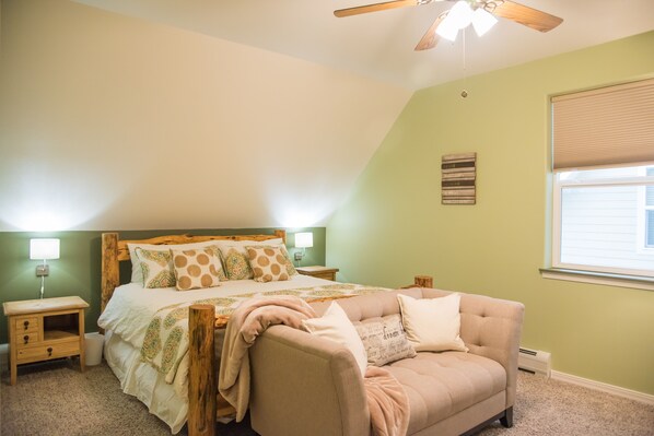 3 bedrooms, desk, free WiFi, bed sheets