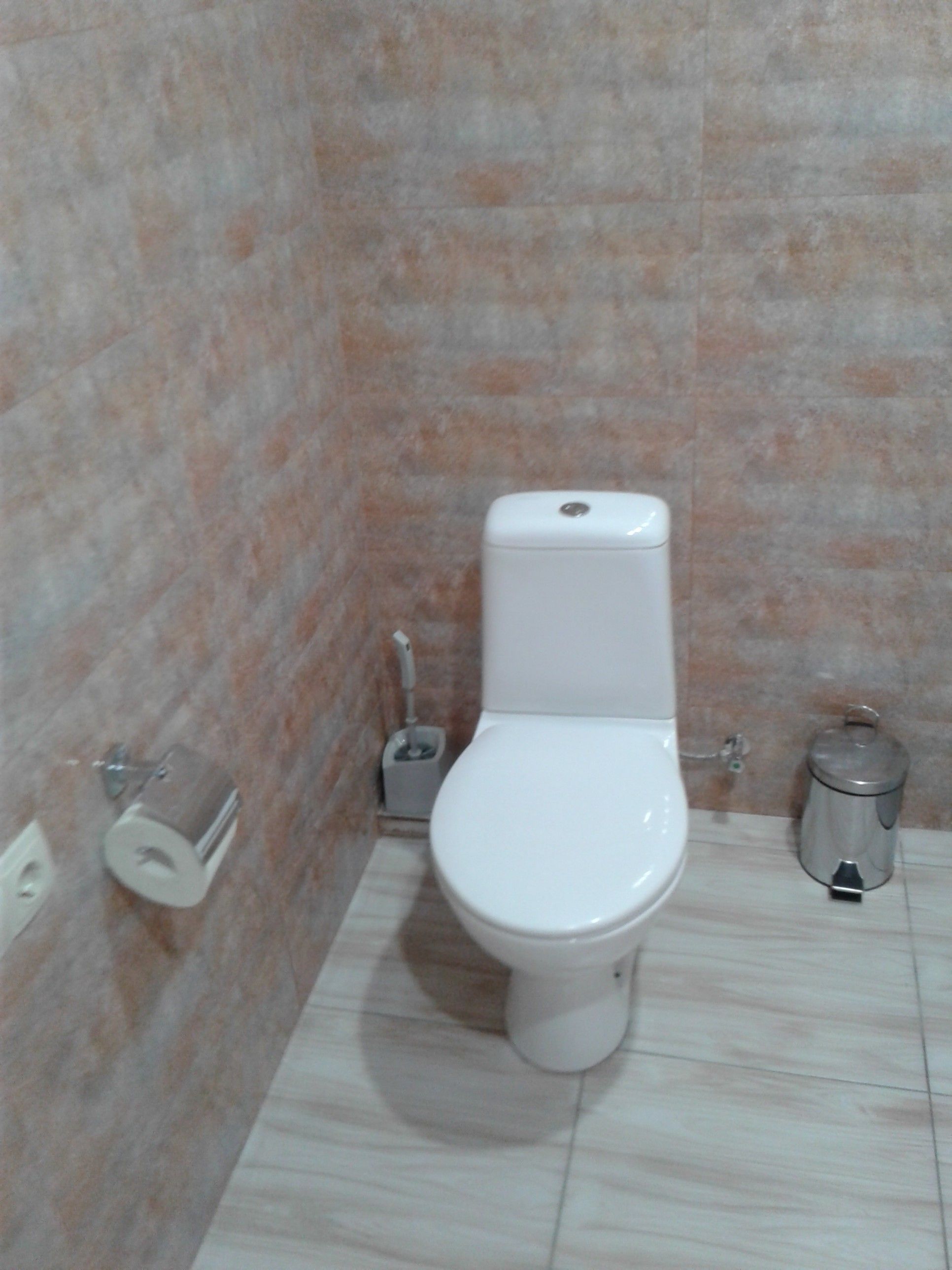 design double or twin room, 1 bedroom, balcony, river view | bathroom | shower, free toiletries, hair dryer, dressing gowns