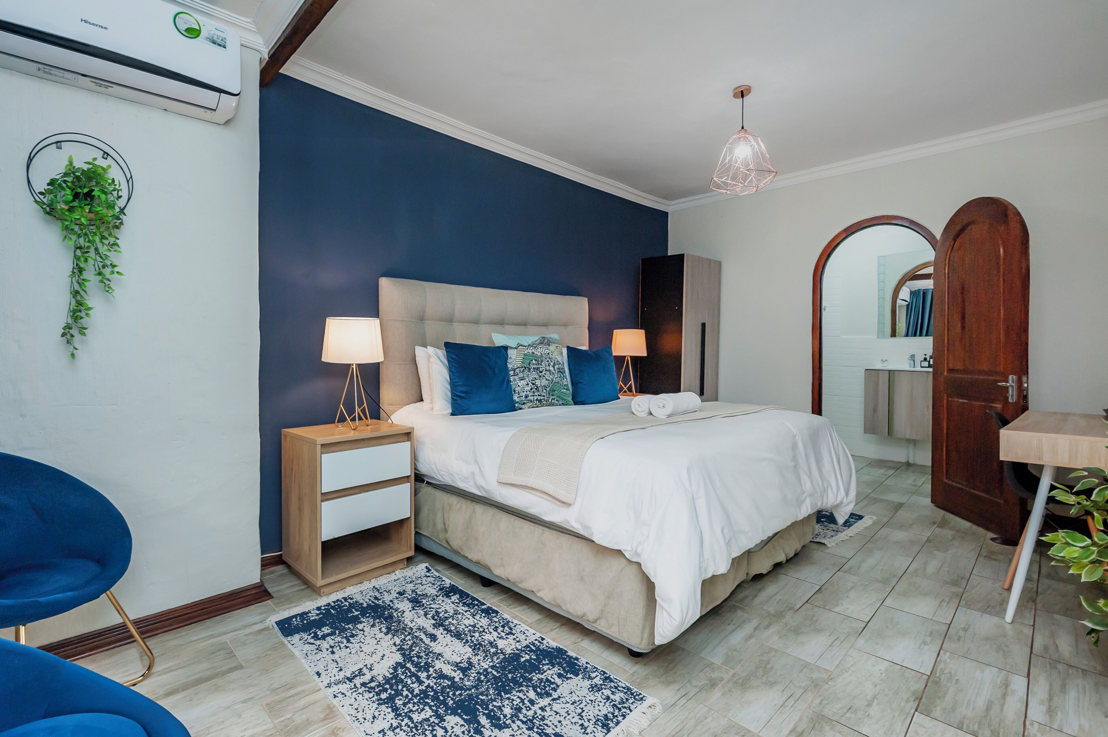 Executive kamer | Luxe beddengoed, een kluis op de kamer, individueel gedecoreerd