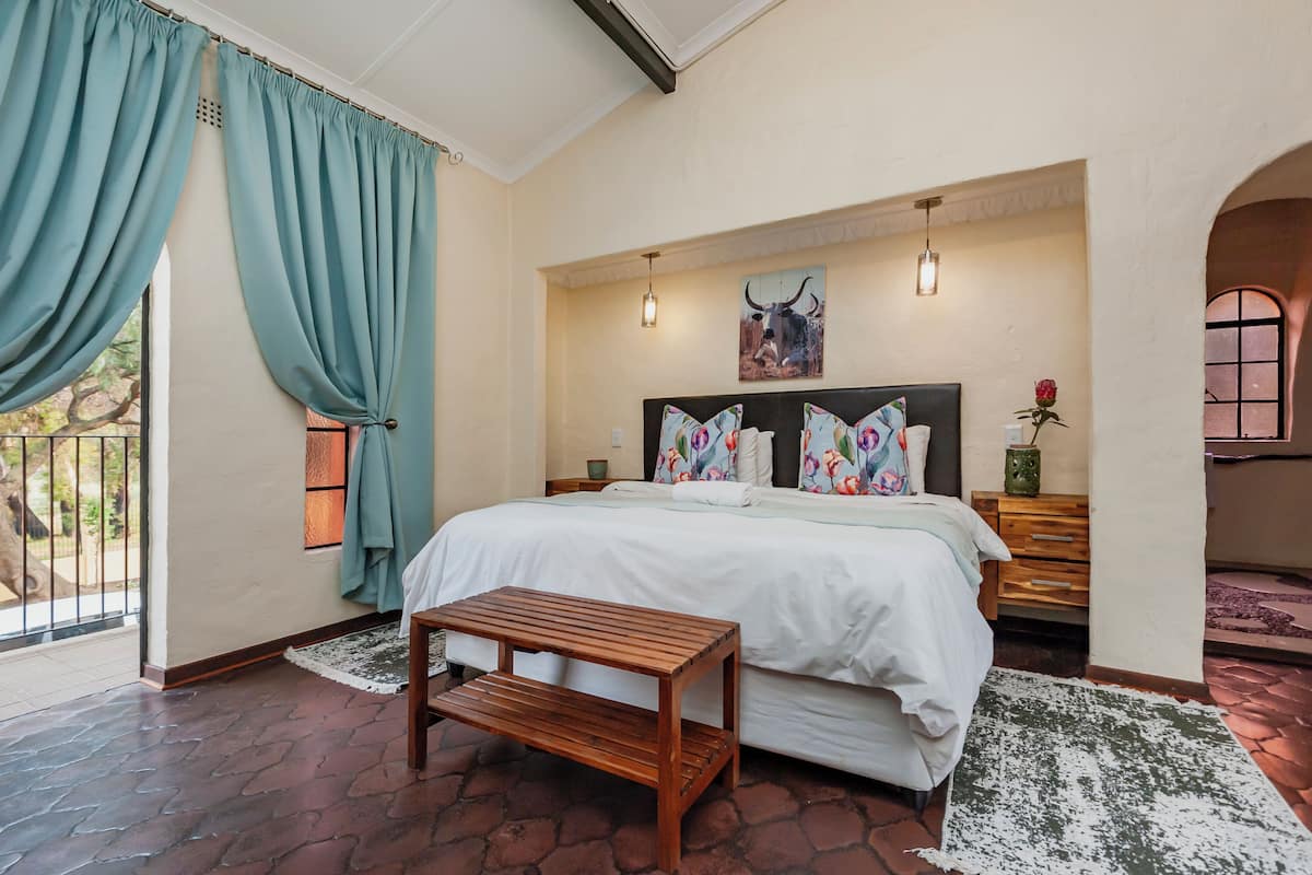 Elite Room, Pool Access | Bathroom