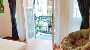 Premier Studio Suite | 1 bedroom, premium bedding, minibar, in-room safe