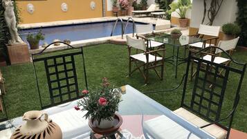 Outdoor pool, sun loungers