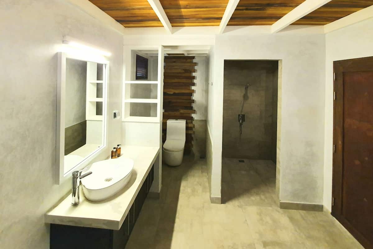 Suite estudio familiar, 1 habitación | Tina de hidromasaje privada