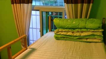 Bed in 6-Bed Female Dormitory | Free WiFi