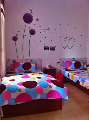 Standard Twin Room - Fenghuang Long Time No See Hostel (Xiangxi)