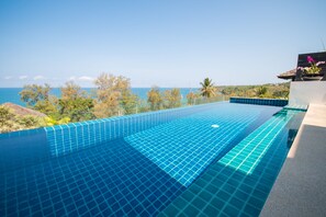 Outdoor pool - Beautiful 3-Bedroom Villa at Surin Beach (Choeng Thale)