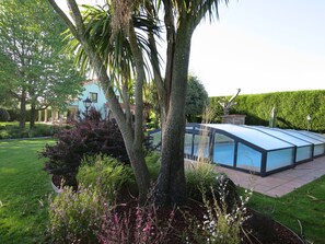 المنطقة المحيطة بالمنشأة