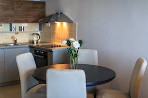 In-room dining - Regina del Mare (Utjeha)