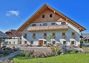 Esterni