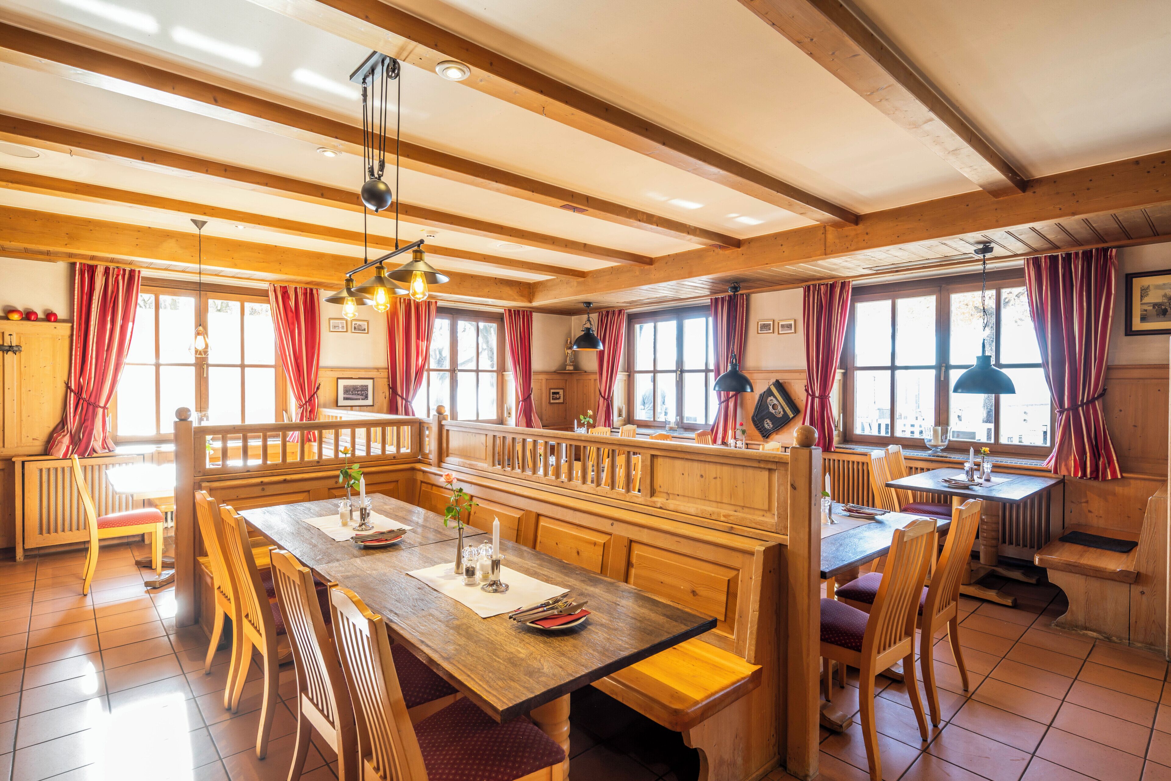 4 Restaurants; Frühstück, Mittagessen und Abendessen werden serviert