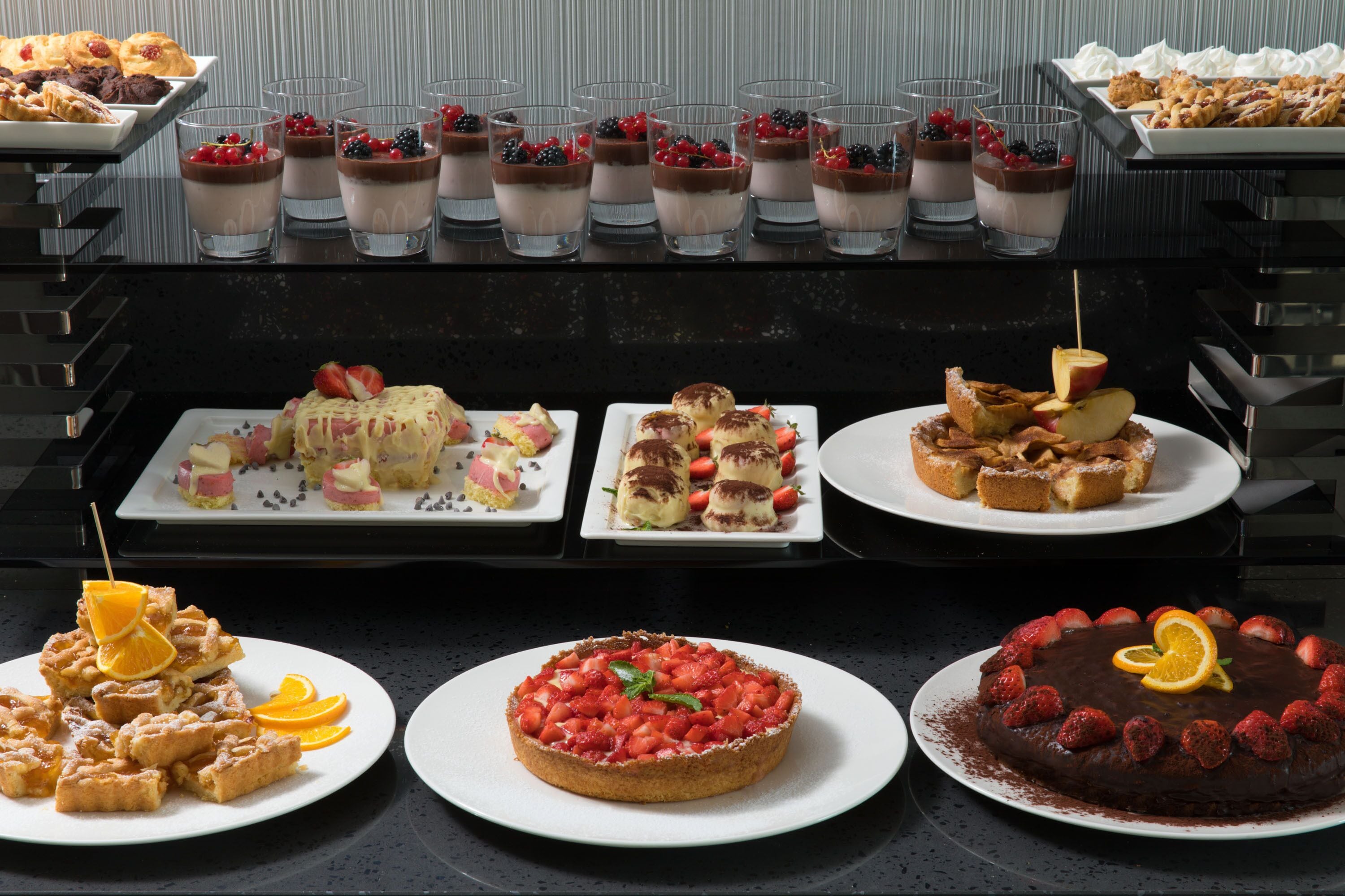 每日供應吃到飽早餐 (每人 EUR13.00)