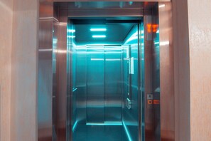 Staircase - Hotel Verona (St. Petersburg)